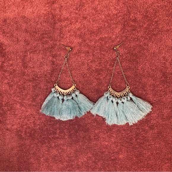 Metal chocker with blue stones with matching dangling earrings - Picture 3 of 3